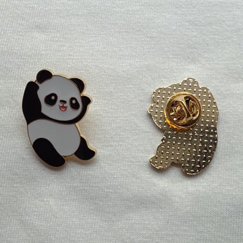6 Peças de Broches de Desenho  - Winter Clothing avaliação e preço